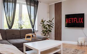 Sunny & Cozy - Netflix - Wifi - City - 4 Person